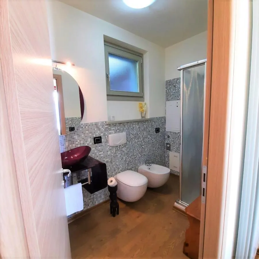 Iseolakerental - Casa Degli Angeli Parzanica Italy